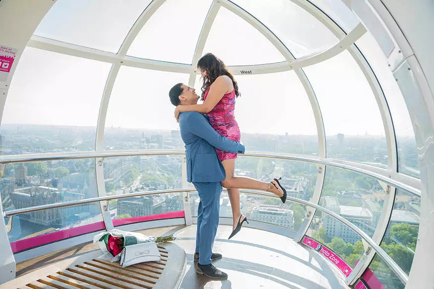 Proposal photography at She Said Yes at The London Eye