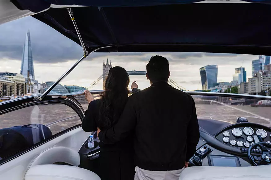 Proposal photography on The Thames