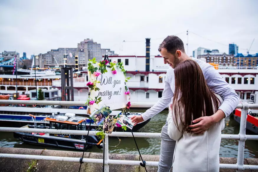 Proposal photography at Tower Bridge